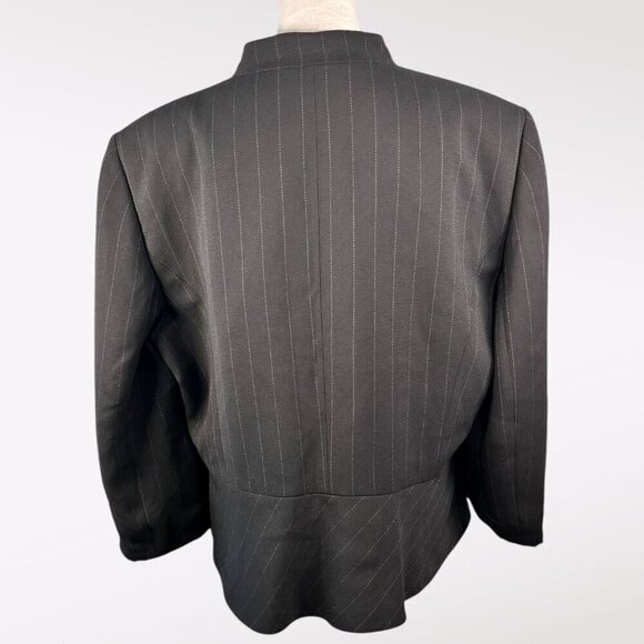 Tahari Arthur S. Levine Pinstripe Blazer Jacket Black Size 18 - Picture 5 of 10